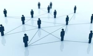 Obtain high-quality backlinks. Illustration of people connected through a professional network, representing networking and online collaboration.